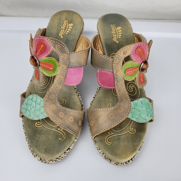 L'Artiste by Spring Step Floral Fugate Wedges - Picture 3 of 11